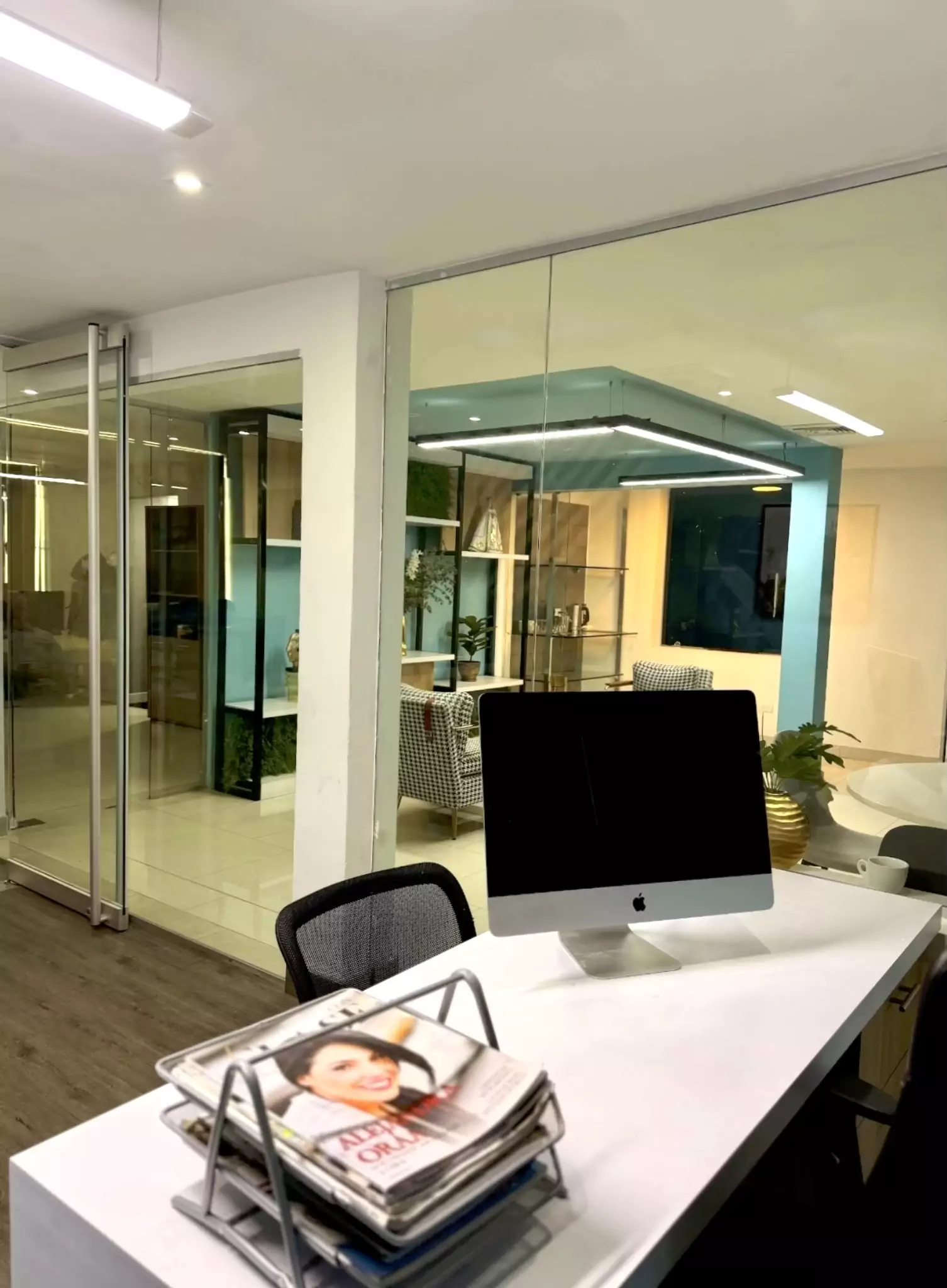 Oficina privada Chuao Business Center Salas y Oficinas en Caracas